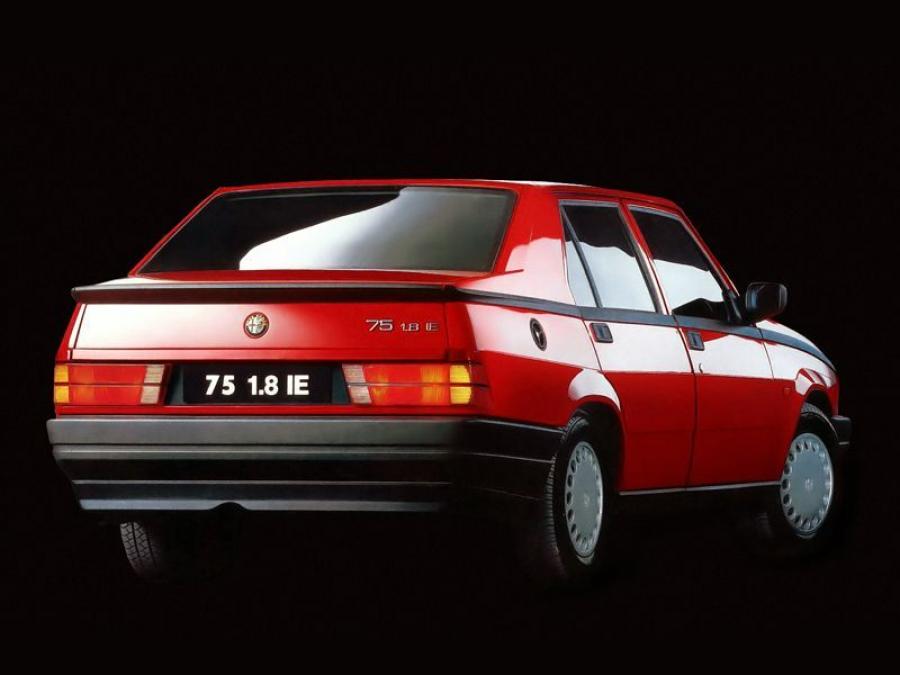  Alfa Romeo 75 (162B) 1988 года  (фото 13 из 14)